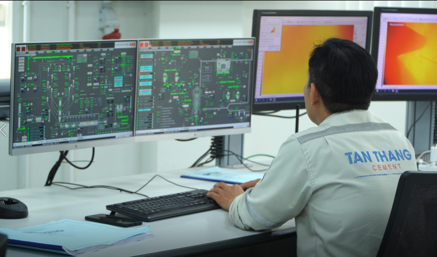 Ứng dụng khoa học công nghệ mới giúp giảm tiêu hao năng lượng và bảo vệ môi trường tại doanh nghiệp sản xuất Xi măng