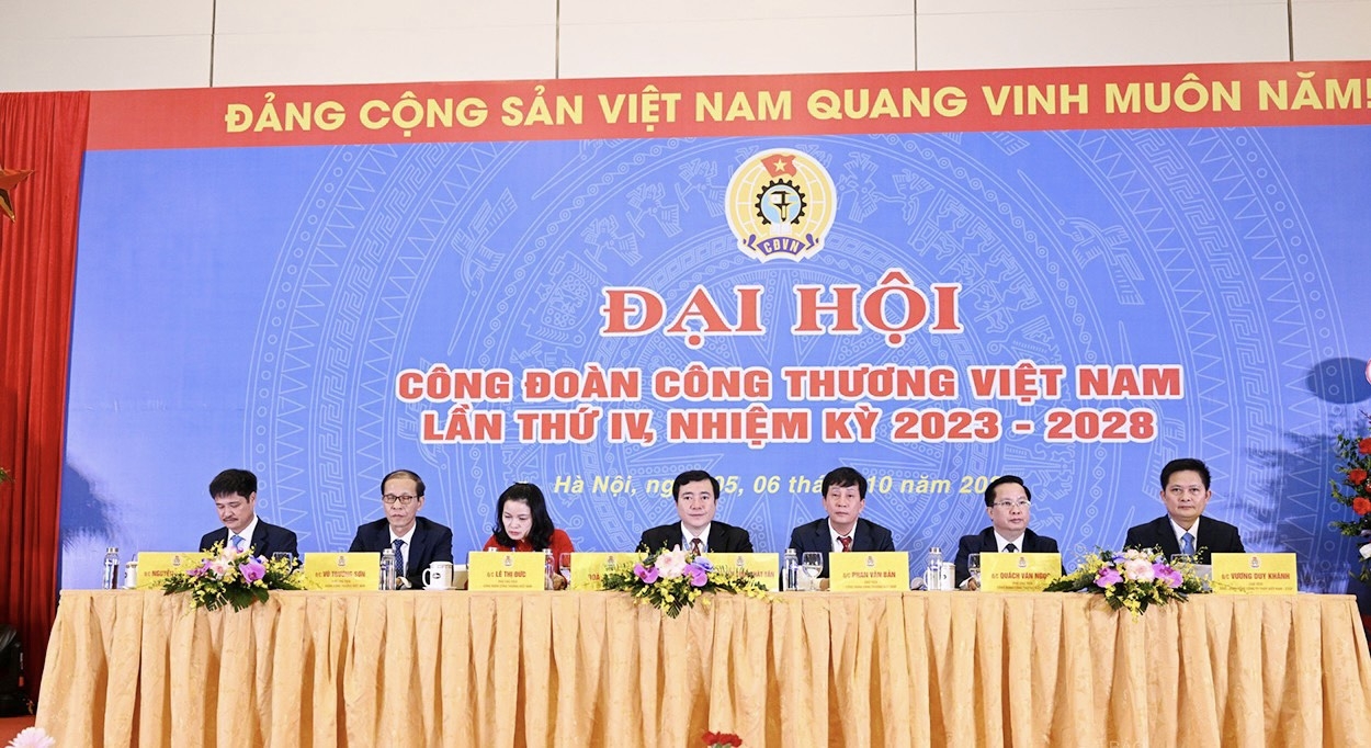 400 đại biểu chính thức tham dự khai mạc Phiên thứ nhất Đại hội Công đoàn Công Thương Việt Nam lần thứ IV, nhiệm kỳ 2023 - 2028