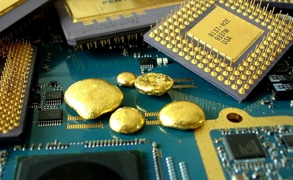 Nhật Bản: “Đào” vàng từ rác điện tử