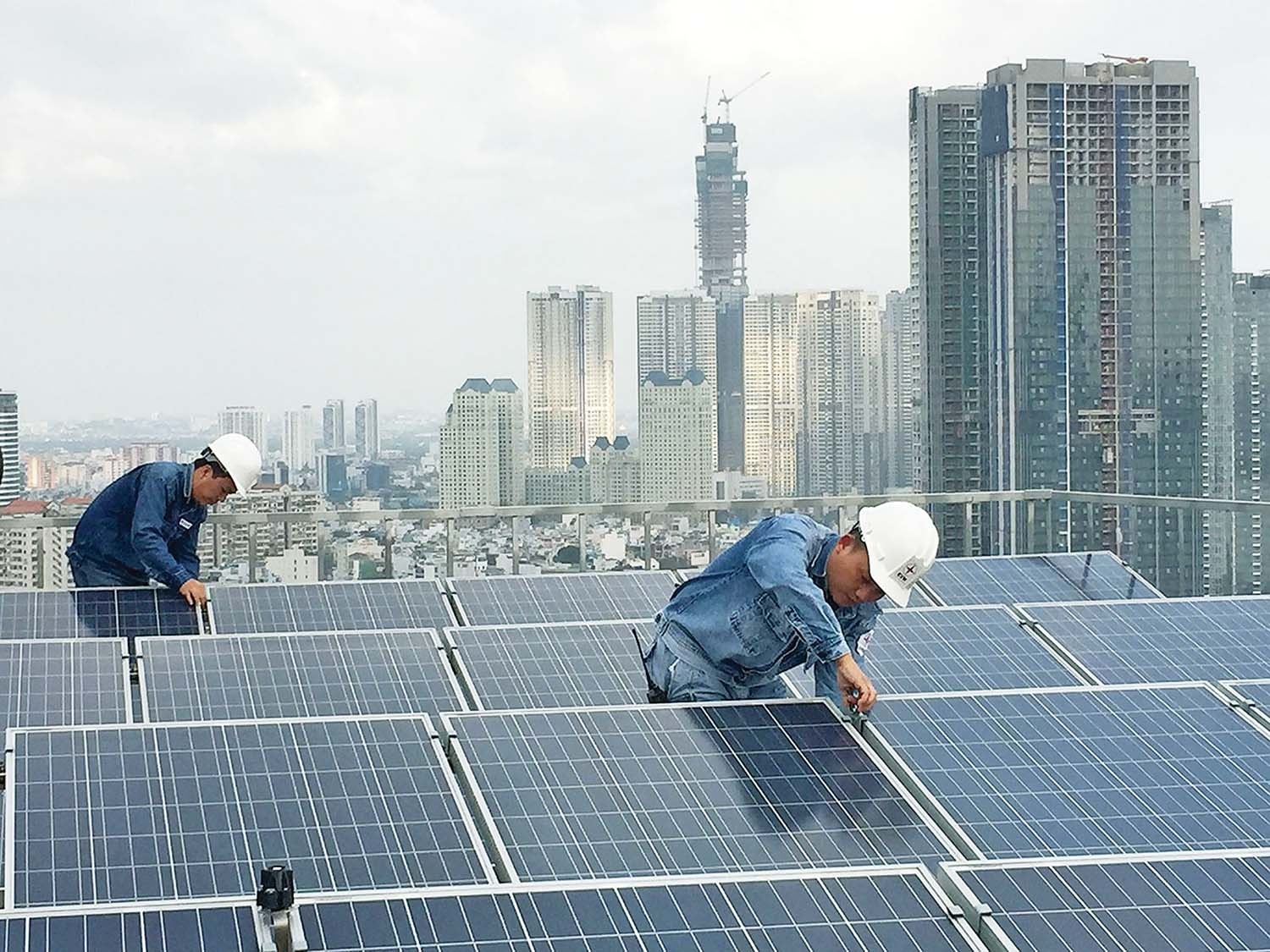 TP. Hồ Chí Minh dự kiến lắp điện mặt trời mái nhà 2.619 công sở