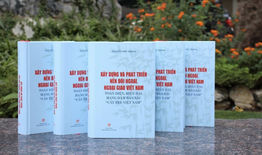 Giới thiệu cuốn sách về xây dựng và phát triển nền đối ngoại, ngoại giao Việt Nam của đồng chí Tổng Bí thư Nguyễn Phú Trọng với bạn đọc