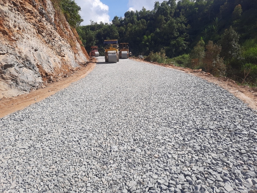 Ban quản lý dự án các công trình huyện Tủa Chùa: Thêm những công trình đón Xuân Ban quản lý dự án các công trình huyện Tủa Chùa: Thêm những công trình đón Xuân