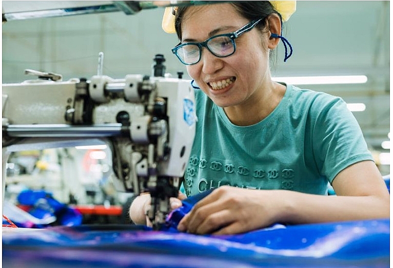 Một triệu công nhân nhà máy dệt may và da giày được cải thiện điều kiện làm việc an toàn