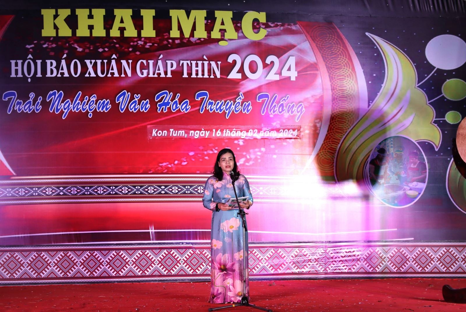 Kon Tum:  Khai mạc Hội báo Xuân Giáp Thìn 2024