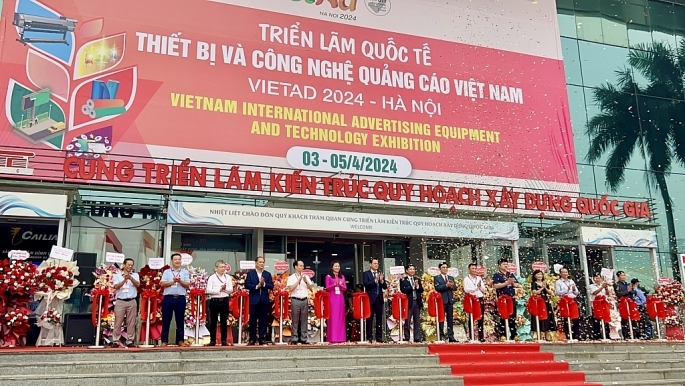 150 gian hàng được trưng bày tại Triển lãm quốc tế Thiết bị và Công nghệ quảng cáo Việt Nam