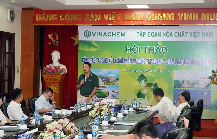 TS. Trần Văn Lượng – Chủ tịch Hiệp hội Công nghiệp môi trường Việt Nam phát biểu tại Hội thảo