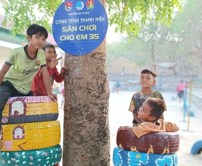Biến rác thải nhựa thành khu vui chơi, sáng tạo mới trong bảo vệ môi trường tại Đắk Lắk