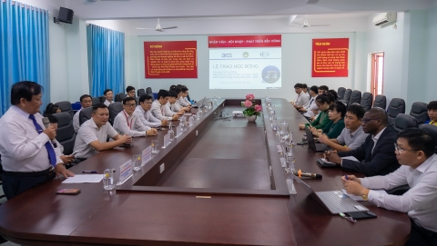 Sinh viên Đại học Phan Thiết, tỉnh Bình Thuận nhận học bổng  Năng lượng tương lai năm 2024