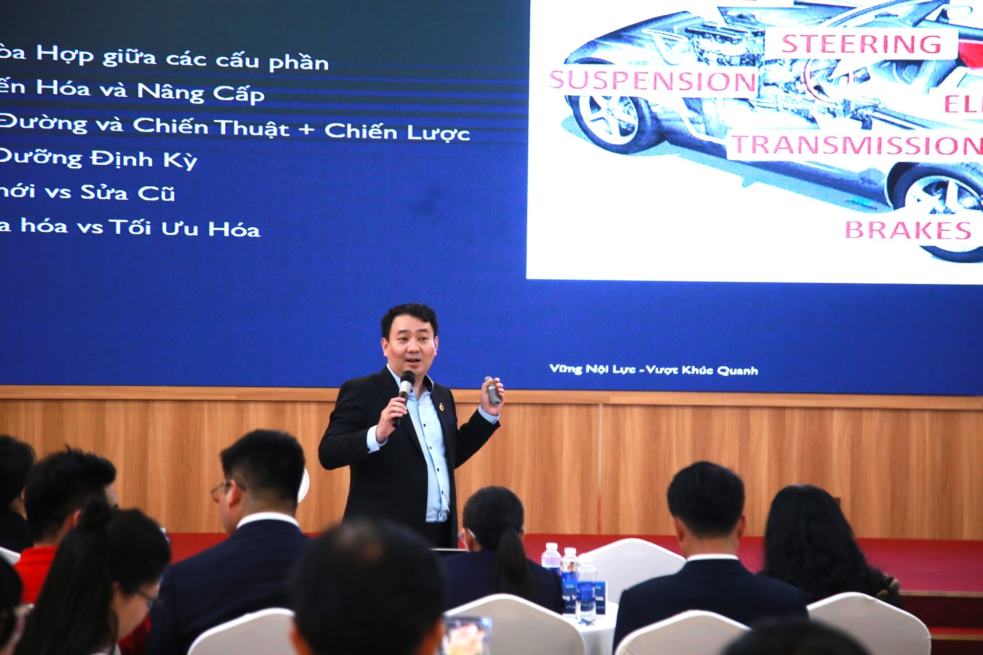CEO PNJ Lê Trí Thông đã có những chia sẻ rất thực tế với tư duy sắc bén của một chuyên gia giàu kinh nghiệm.