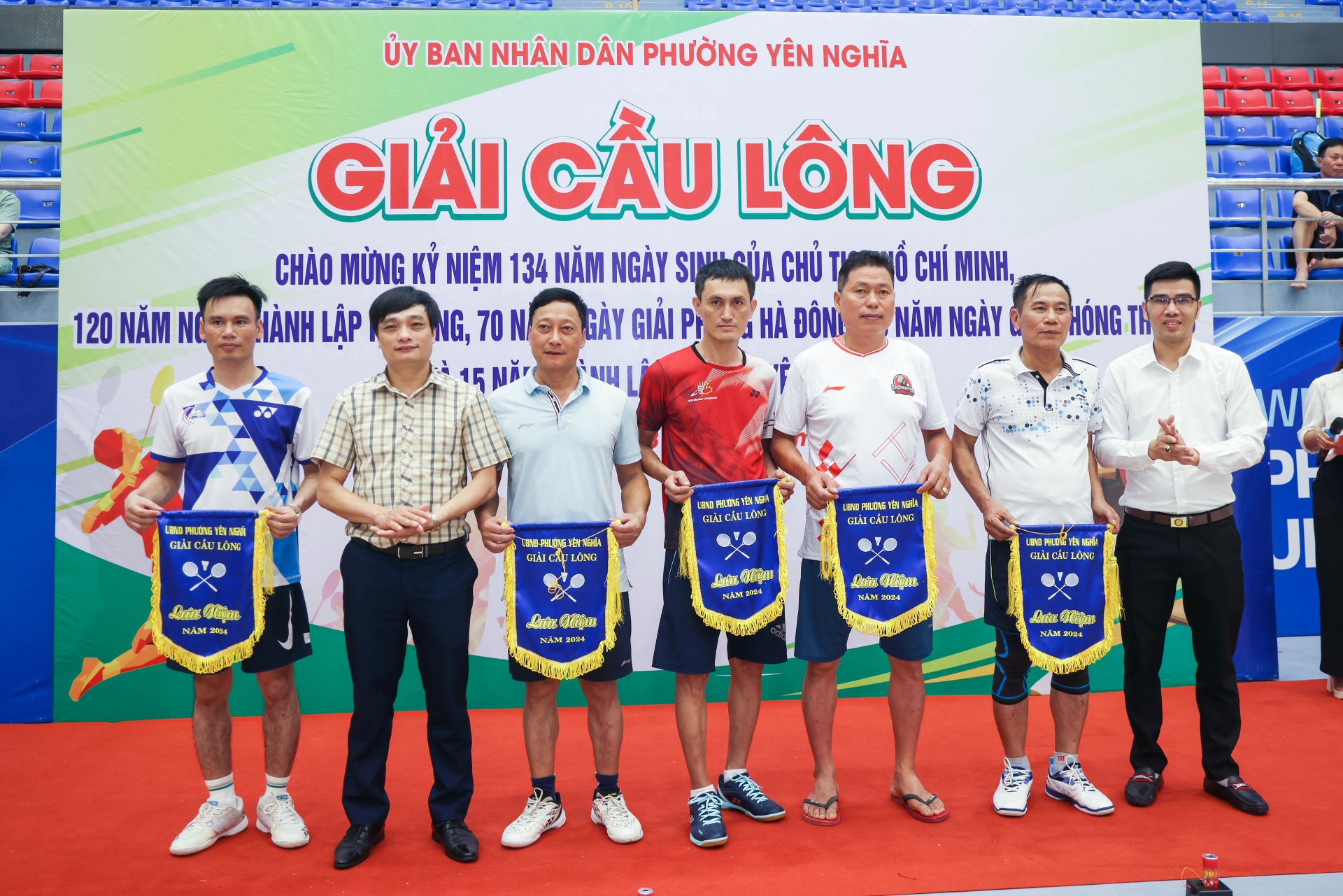 Giải Cầu lông các Câu lạc bộ năm 2024 phường Yên Nghĩa thành công, tạo ra sự chuyển biến mạnh mẽ, phong trào thể dục thể thao