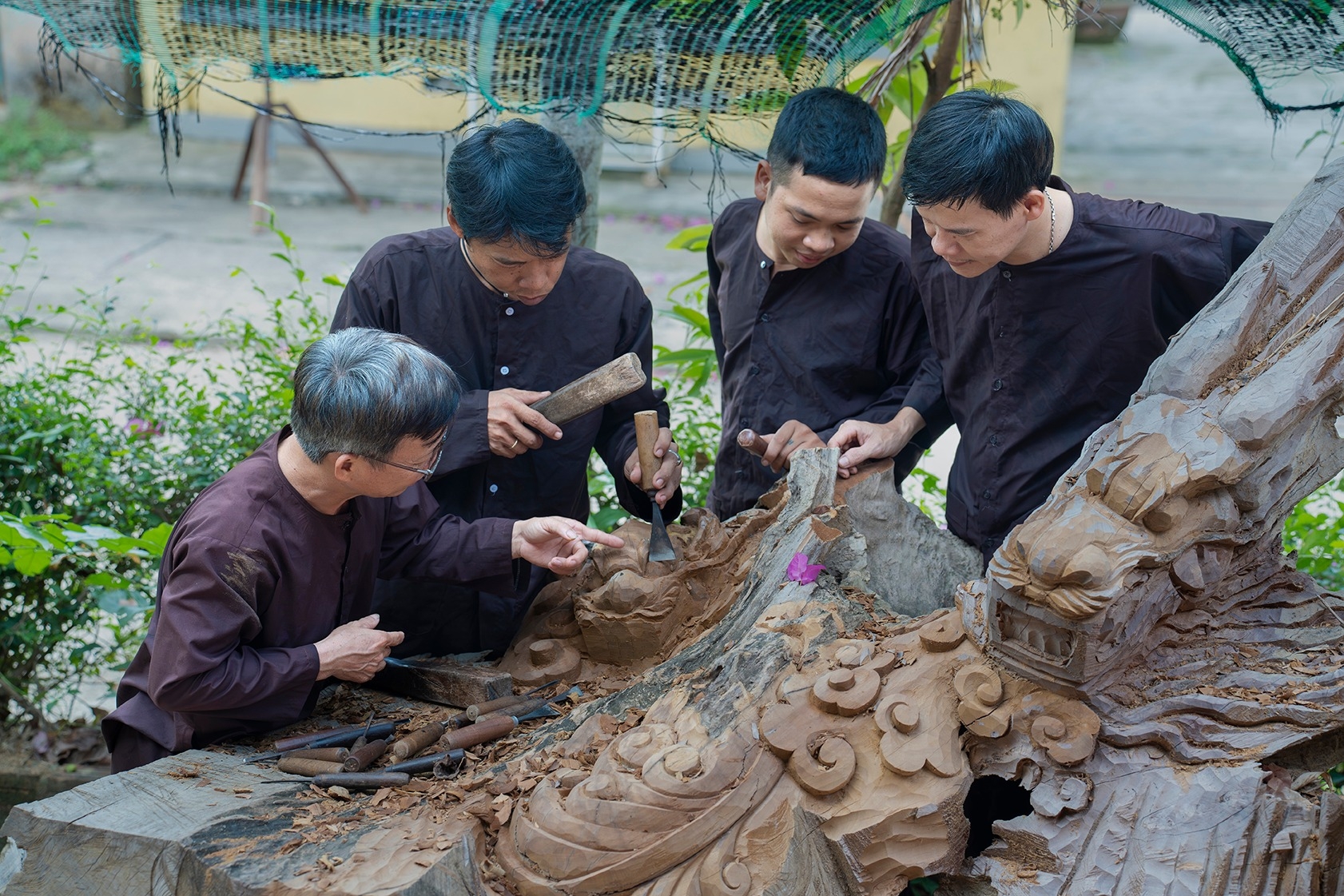 Làng mộc Kim Bồng đến nay đã hơn 500 năm tuổi. Tháng 6/2016, nghề mộc Kim Bồng được Bộ Văn hoá, Thể thao và Du lịch công nhận là Di sản Văn hóa phi vật thể cấp quốc gia.