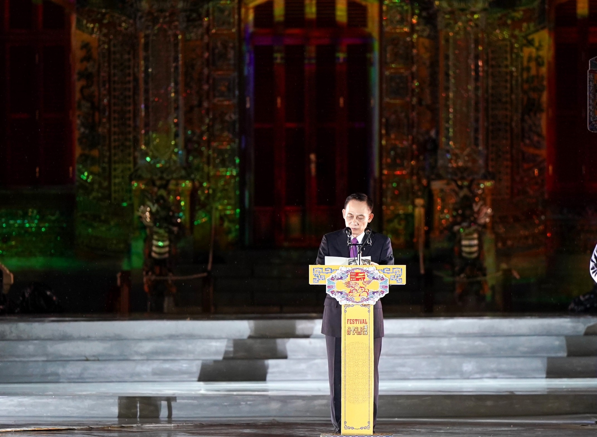 Ông Lê Hoài Trung - Bí thư Trung ương Đảng, Trưởng Ban đối ngoại Trung ương phát biểu tại Lễ khai mạc.