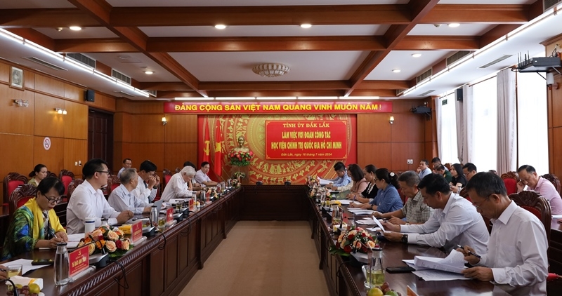 Đoàn khảo sát Học viện Chính trị quốc gia Hồ Chí Minh làm việc với Thường trực Tỉnh ủy Đắk Lắk