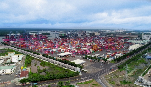 Bà Rịa - Vũng Tàu: Lo ngại ô nhiễm môi trường từ hàng trăm container vô chủ bị bỏ rơi