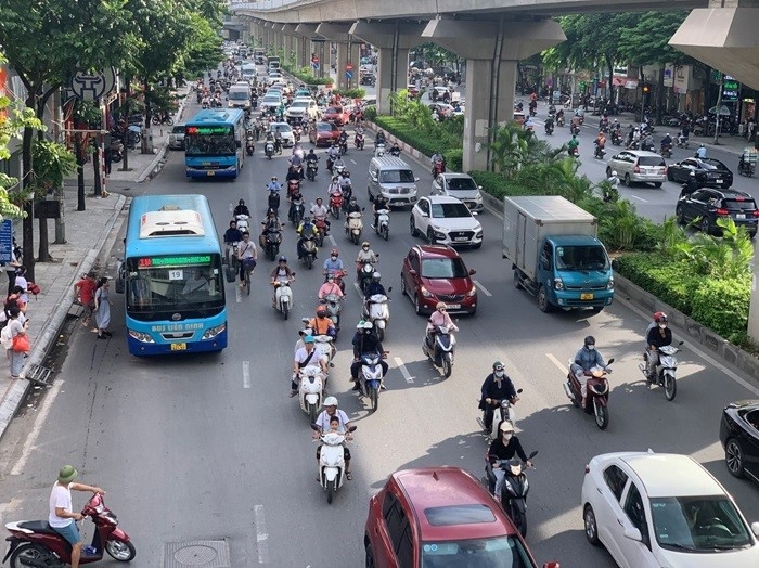 Số lượng phương tiên giao thông lớn vô tạo sức ép lớn trong công tác quản lý cũng như bảo vệ môi trường đặc biệt là môi trường không khí. 