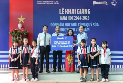 Học sinh tỉnh Bến Tre đón ngày khai giảng đặc biệt cùng Vinamilk và Quỹ sữa Vươn cao Việt Nam