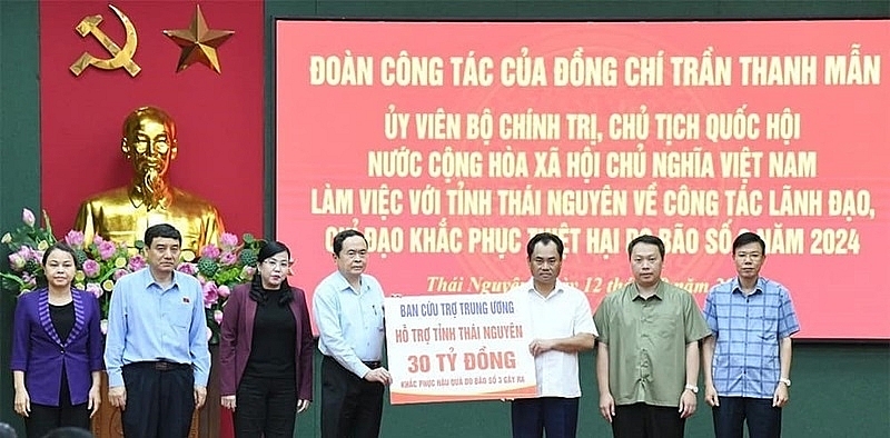 Chủ tịch Quốc hội Trần Thanh Mẫn kiểm tra, chỉ đạo công tác khắc phục hậu quả cơn bão số 3 tại Thái Nguyên