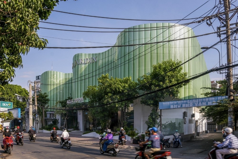 Toàn cảnh bên ngoài Trung tâm Aqua Jardin. (Ảnh: Paul Phan)