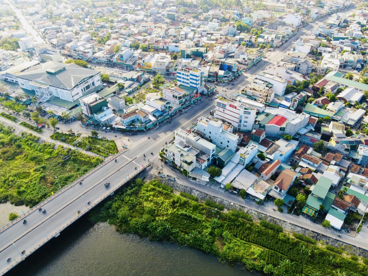 Quảng Ngãi đặt mục tiêu trở thành điểm đến đầu tư hấp dẫn, thuận lợi, minh bạch, an toàn.