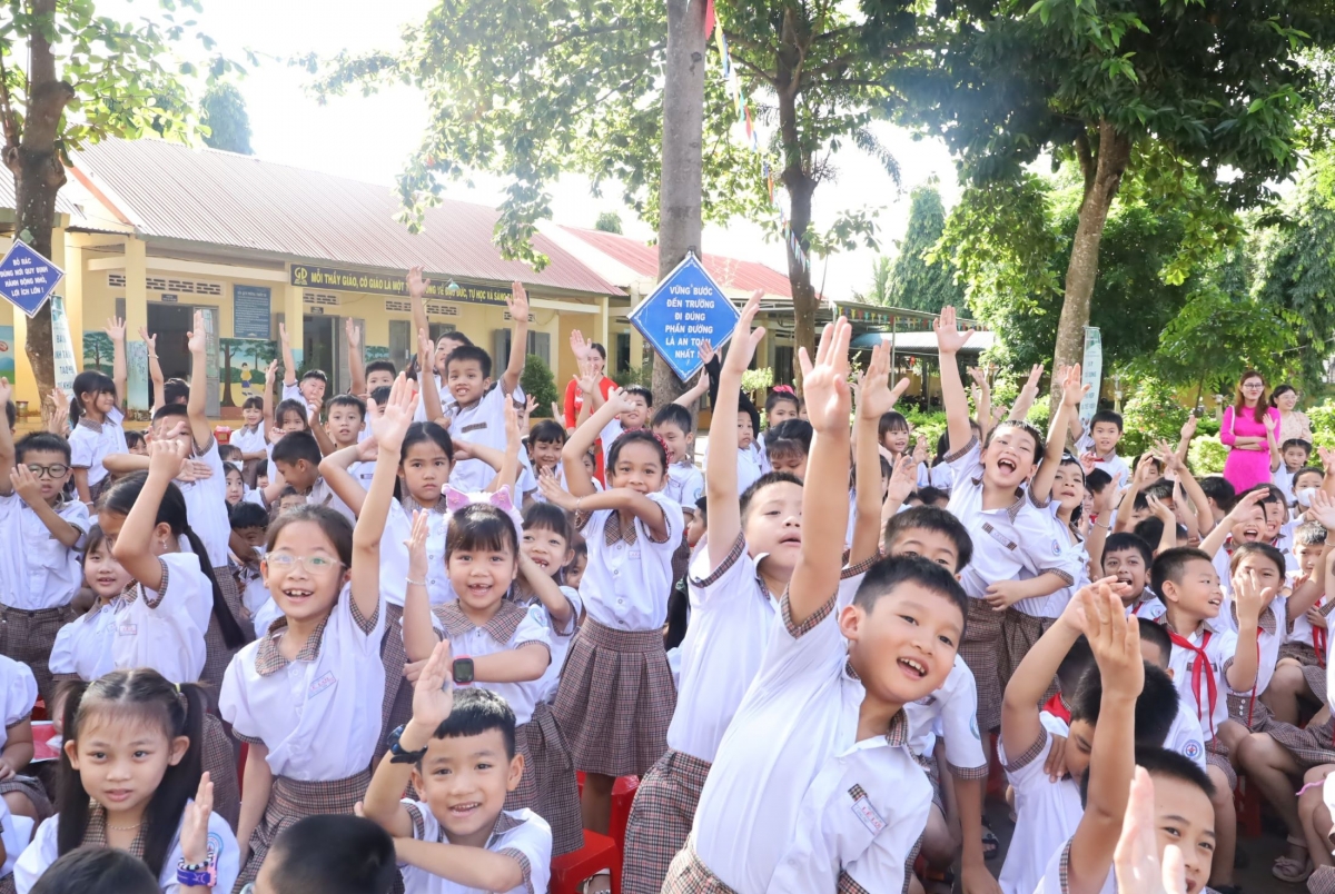 Học sinh Đắk Lắk thi vẽ tranh về “Bảo vệ môi trường”