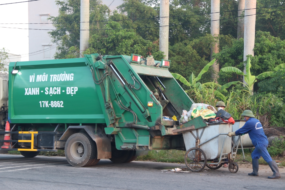 Phân loại rác thải tại nguồn: Khó khăn trước mắt, lợi ích lâu dài