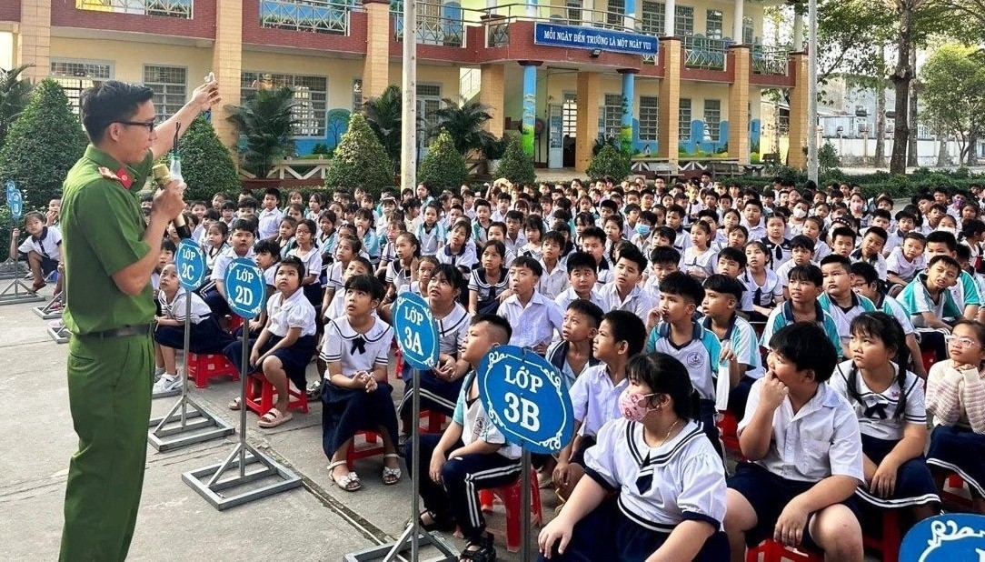 TP. Hồ Chí Minh hành động vì thế hệ không khói thuốc
