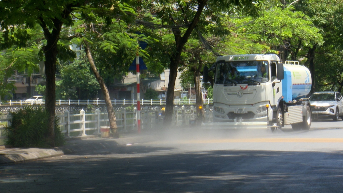 Tăng cường tần suất, nâng cao chất lượng các hoạt động thu gom, xử lý rác thải và bảo vệ môi trường Tăng cường tần suất, nâng cao chất lượng các hoạt động thu gom, xử lý rác thải và bảo vệ môi trường