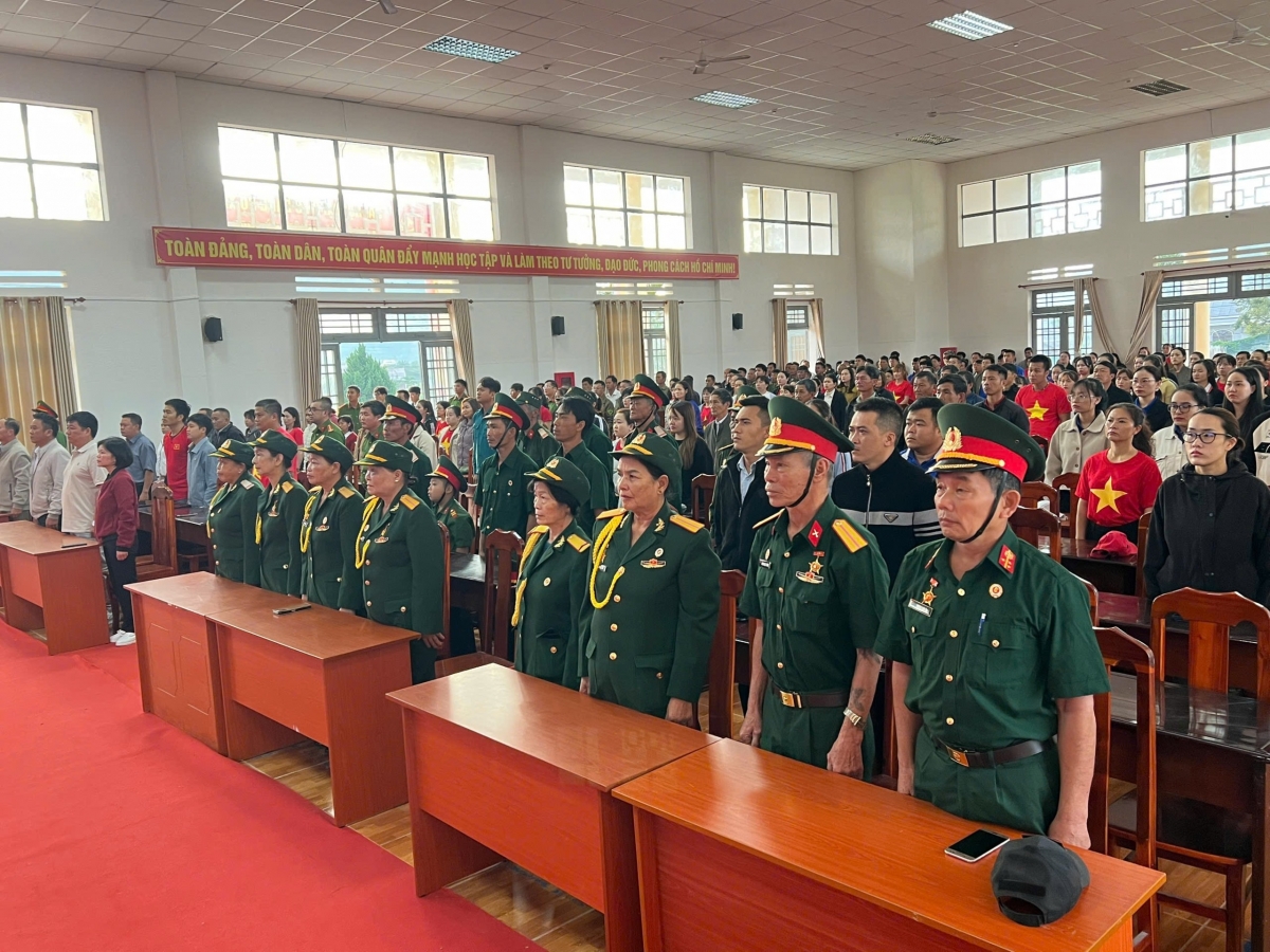 “Cùng Việt Nam tiến bước” - Chung sức đồng lòng vì tương lai xanh, sạch, bền vững
