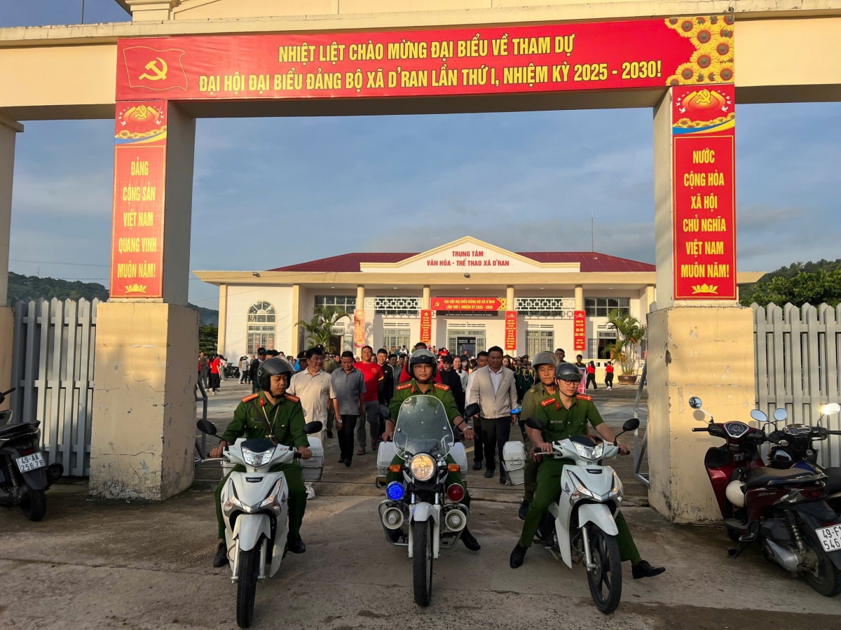 “Cùng Việt Nam tiến bước” - Chung sức đồng lòng vì tương lai xanh, sạch, bền vững