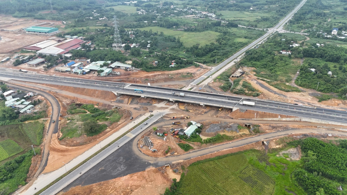 Thông xe kỹ thuật cao tốc Hòa Liên - Túy Loan, khép kín mạch nối cao tốc Bắc - Nam qua Đà Nẵng