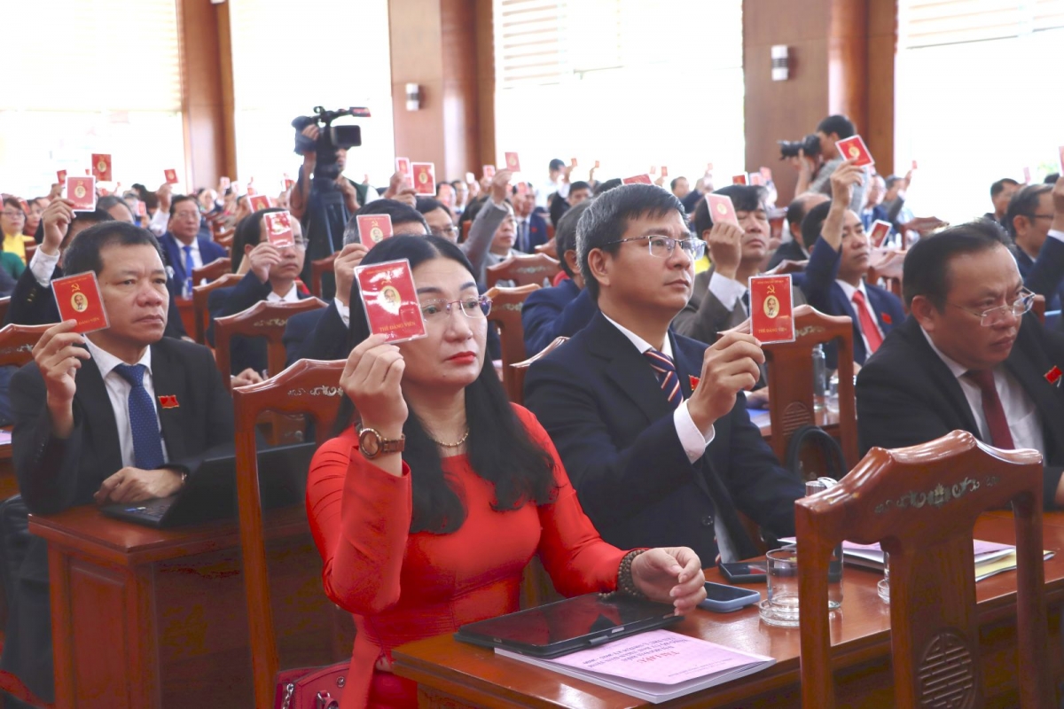 Đại hội Đảng bộ UBND tỉnh Gia Lai lần thứ I: Quyết tâm kiến tạo phát triển kinh tế - xã hội với 5 trụ cột , 4 đột phá Đại hội Đảng bộ UBND tỉnh Gia Lai lần thứ I: Quyết tâm kiến tạo phát triển kinh tế - xã hội với 5 trụ cột , 4 đột phá