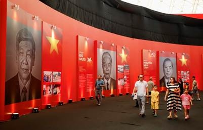 Triển lãm 95 năm cờ Đảng soi đường: Tái hiện những mốc son chói lọi của Đảng qua 95 năm lãnh đạo Cách mạng Việt Nam