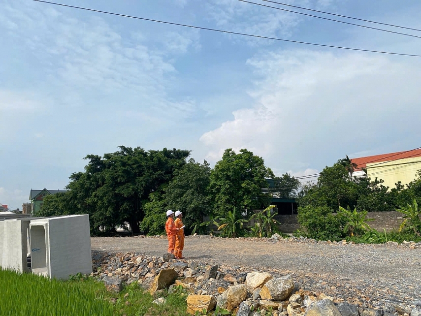 Đội QLĐLKV Thanh Liêm - Công ty Điện lực Ninh Bình đẩy mạnh công tác bảo vệ hành lang an toàn lưới điện