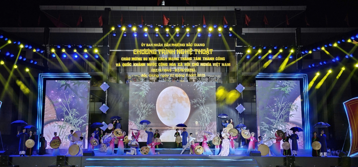 Pháo hoa thắp sáng trời đêm Bắc Ninh mừng Quốc khánh 2/9 Pháo hoa thắp sáng trời đêm Bắc Ninh mừng Quốc khánh 2/9