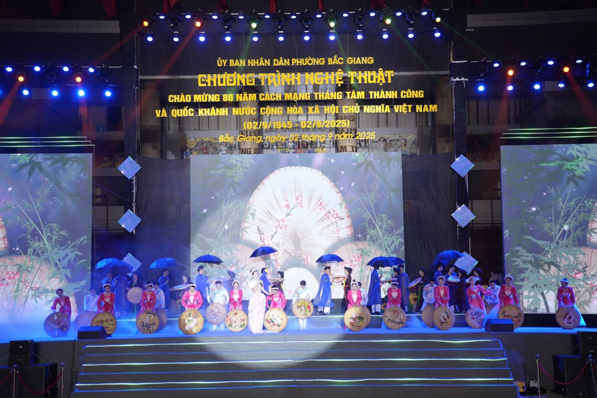 Pháo hoa thắp sáng trời đêm Bắc Ninh mừng Quốc khánh 2/9 Pháo hoa thắp sáng trời đêm Bắc Ninh mừng Quốc khánh 2/9