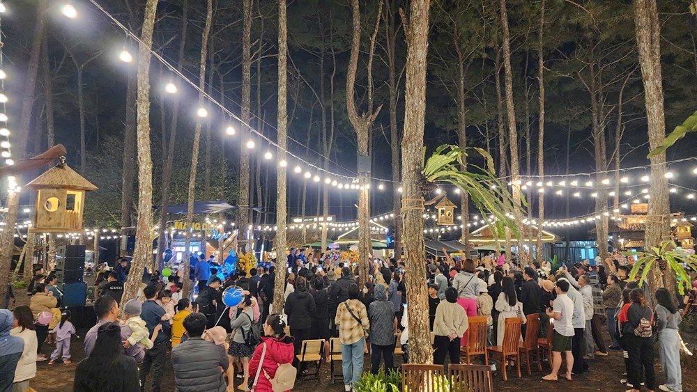 Măng Đen: Khát vọng trở thành trung tâm nghỉ dưỡng thiên nhiên của Việt Nam Măng Đen: Khát vọng trở thành trung tâm nghỉ dưỡng thiên nhiên của Việt Nam