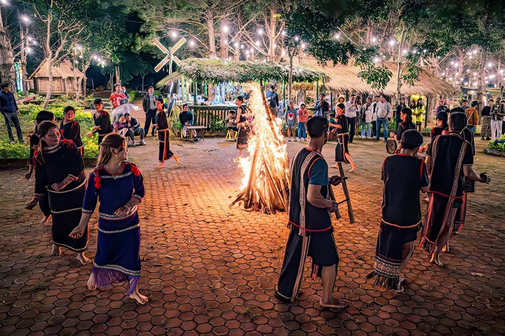 Măng Đen: Khát vọng trở thành trung tâm nghỉ dưỡng thiên nhiên của Việt Nam Măng Đen: Khát vọng trở thành trung tâm nghỉ dưỡng thiên nhiên của Việt Nam