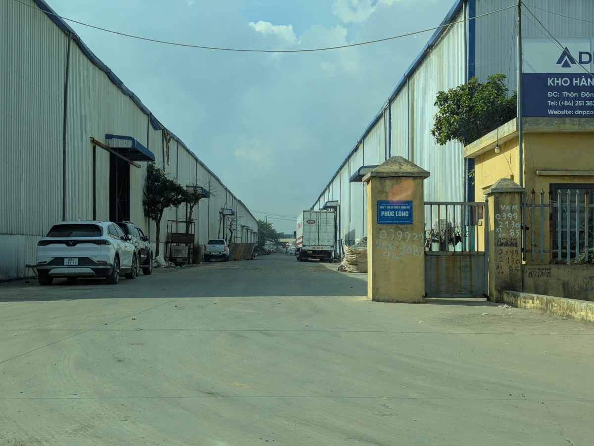 Công an tỉnh Hưng Yên khuyến cáo người dân cần nâng cao cảnh giác với các hành vi vận chuyển, đổ, xả trái phép chất thải chưa qua xử lý ra môi trường Công an tỉnh Hưng Yên khuyến cáo người dân cần nâng cao cảnh giác với các hành vi vận chuyển, đổ, xả trái phép chất thải chưa qua xử lý ra môi trường