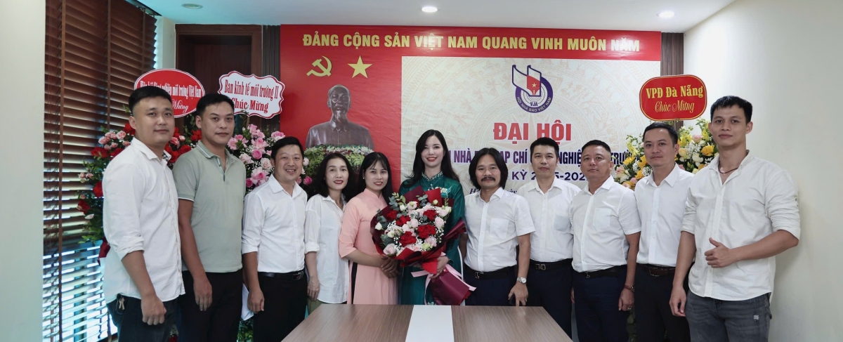 Đại hội Chi hội Nhà báo Tạp chí Công nghiệp môi trường nhiệm kỳ 2025 - 2027 thành công tốt đẹp Đại hội Chi hội Nhà báo Tạp chí Công nghiệp môi trường nhiệm kỳ 2025 - 2027 thành công tốt đẹp