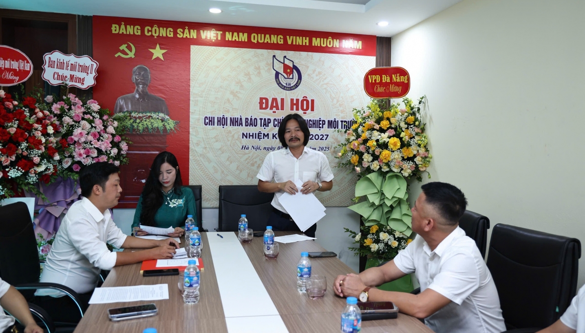 Đại hội Chi hội Nhà báo Tạp chí Công nghiệp môi trường nhiệm kỳ 2025 - 2027 thành công tốt đẹp Đại hội Chi hội Nhà báo Tạp chí Công nghiệp môi trường nhiệm kỳ 2025 - 2027 thành công tốt đẹp
