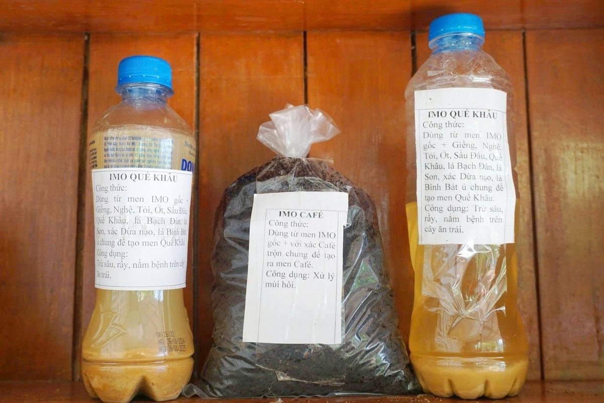Men gốc IMO được chế biến từ các nguyên liệu quen thuộc như men tiêu hóa, sữa chua, đường, men rượu, cám gạo, chuối. Ảnh: Lê Hoàng Vũ.