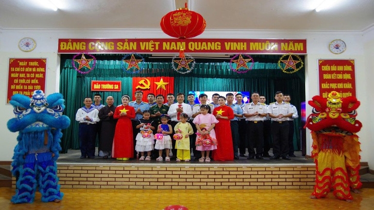 Nơi tình quân, dân thắp sáng niềm tin giữa biển trời Tổ quốc