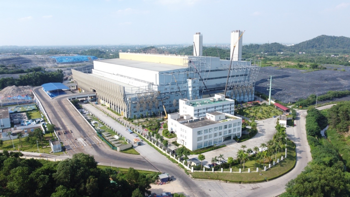 Nhà máy điện rác Sóc Sơn tọa lạc tại Khu liên hợp xử lý chất thải Nam Sơn (xã Trung Giã, TP Hà Nội). Nhà máy do Công ty CP Năng lượng Môi trường Thiên Ý Hà Nội quản lý và vận hành. Nhà máy điện rác Sóc Sơn tọa lạc tại Khu liên hợp xử lý chất thải Nam Sơn (xã Trung Giã, TP Hà Nội). Nhà máy do Công ty CP Năng lượng Môi trường Thiên Ý Hà Nội quản lý và vận hành.