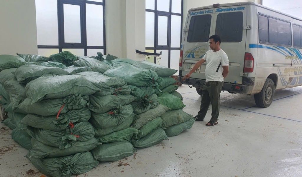 Cao Bằng: Hải quan khu vực XVI bắt giữ hơn 2 tấn lá thuốc lá vận chuyển trái phép