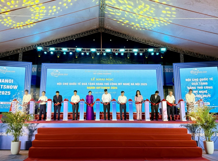 Khai mạc Hội chợ Quốc tế Quà tặng Hàng thủ công mỹ nghệ Hà Nội 2025