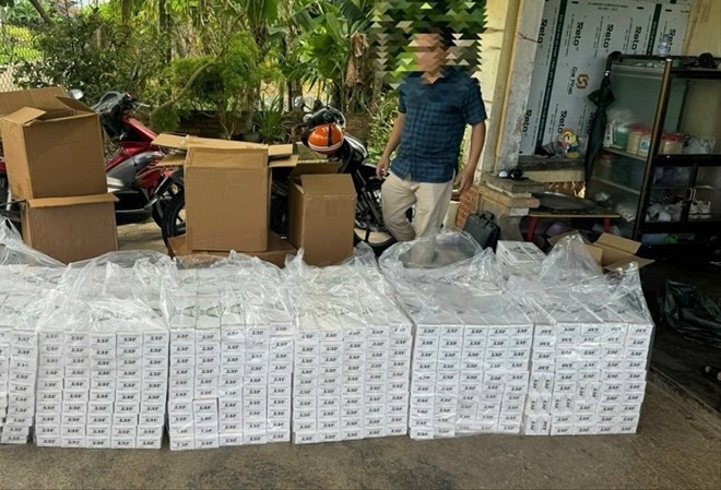Quảng Ngãi: Bắt giữ người đàn ông mua bán 7.000 gói thuốc lá lậu Quảng Ngãi: Bắt giữ người đàn ông mua bán 7.000 gói thuốc lá lậu