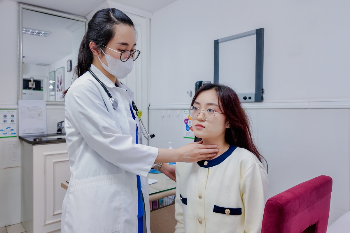 Tim đập nhanh, sụt cân bất thường - cảnh báo Cường giáp