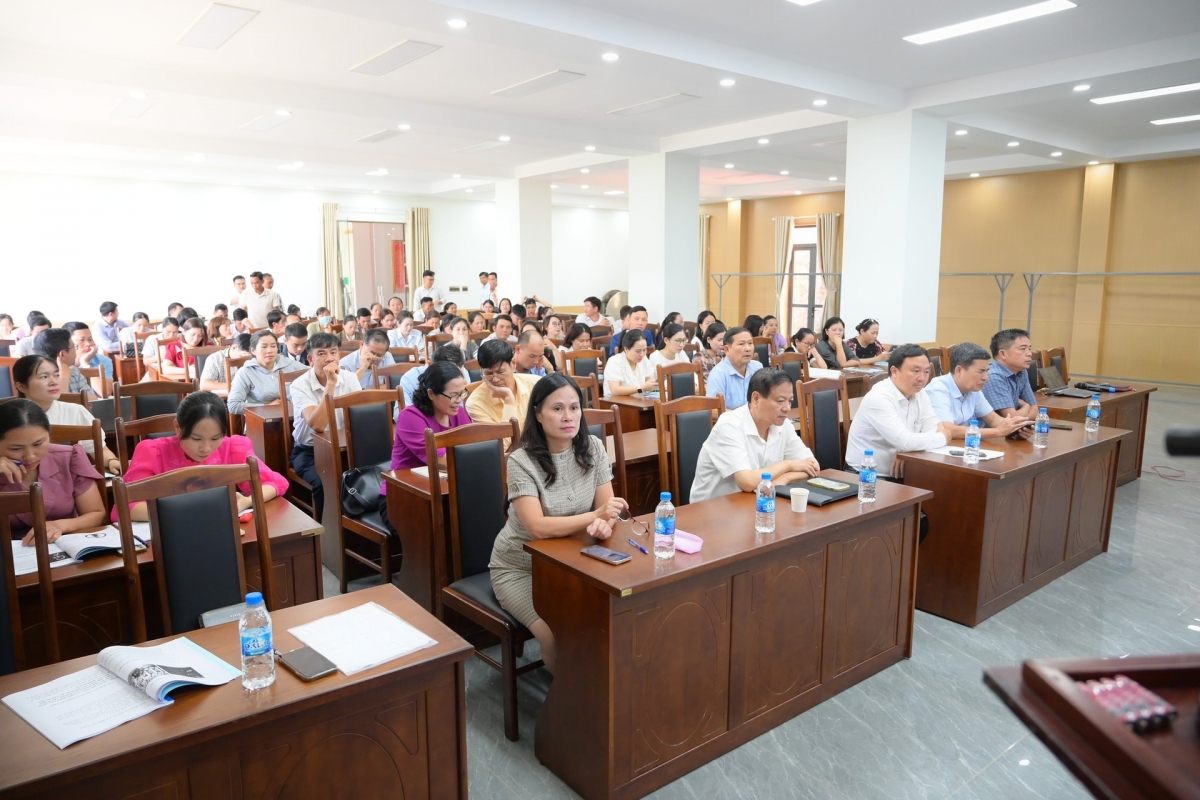 Tập huấn phòng, chống tác hại thuốc lá: Nâng cao vai trò tiên phong của cán bộ y tế