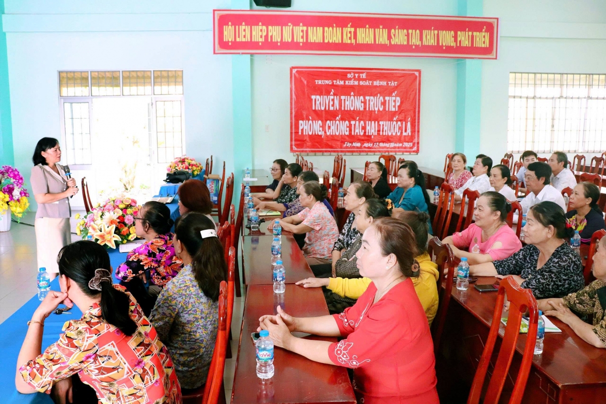 Ngành Y tế tỉnh Tây Ninh tăng cường truyền thông trực tiếp phòng, chống tác hại thuốc lá năm 2025