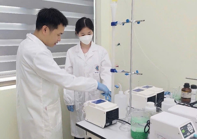 Mô hình công nghệ FBHC thu hồi ni tơ, phốt pho, trong nước thải nuôi lợn quy mô phòng thí nghiệm.